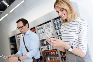 Alışveriş elektronik mağazasında şablon araçları kullanma