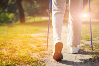 Nordic walking pratik sportif etkin kişi