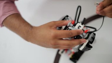 Adamın robot kafa tel sonlandırma Üstten Görünüm