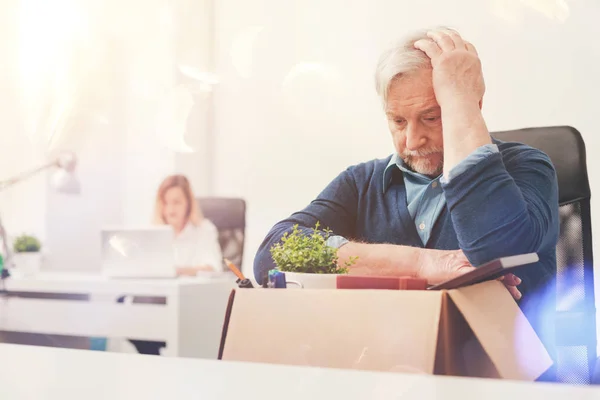 Leeftijd angstig gentleman pensioen voor pensioen — Stockfoto