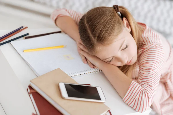 Exhausted child sleeping after drawing — Stock Photo, Image