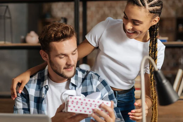 Portrét radost páru, že pocit štěstí — Stock fotografie