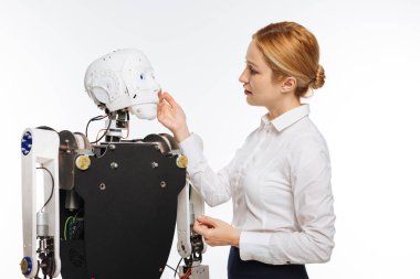 Tutkulu Bayan daha yakından bakmak mekanizmaları üzerinde sahip adanmış