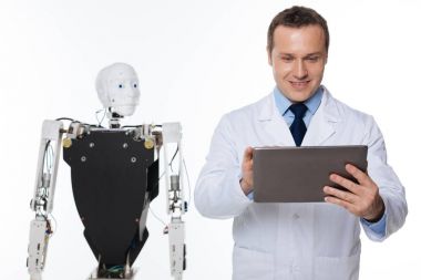 Hevesli üretken bilim adamı sonuçlardan memnun