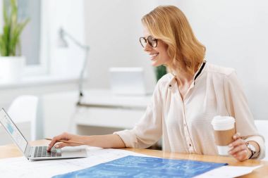 Usta mimar ofis çalışma saatleri zevk