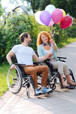 Pozitif üst düzey iskemleyi çift balon holding