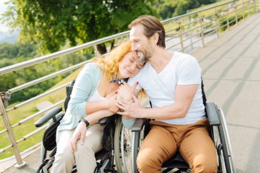 Hoş üst düzey iskemleyi çift bionding birbirlerine