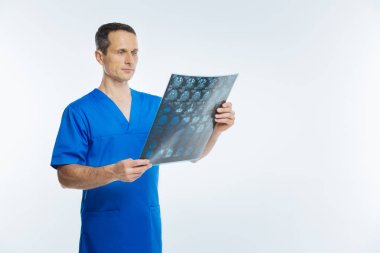 Olgun doktor hasta x ray tarama incelenmesi