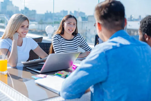 Yararlı grup ev atama birlikte hazırlanıyor