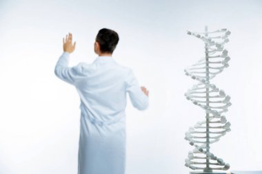 Tamamen görünmez ekran dokunaklı bilim adamları eğitim absorbe