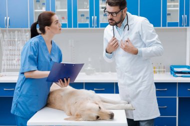 Asking için endişeli asistan tavsiye