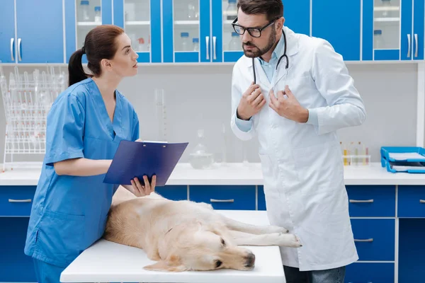 Asking için endişeli asistan tavsiye