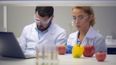 Profesyonel araştırmalar genetik test gıda modifiye