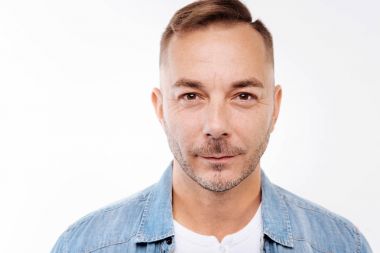 Yakışıklı kabardı orta yaşlı adam portresi