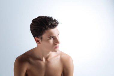 Şunu bir kenara yakışıklı özenli biri profil fotoğrafı