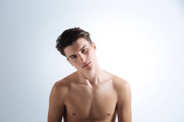 Sana bakmak genç adam boşa çıkarmak