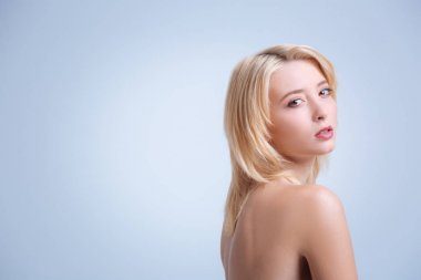 Rahat kadın kişi dört gözle