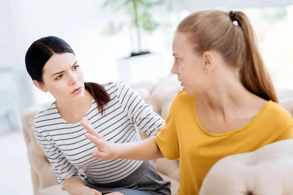 Nice professional psychologist trying to help — Stock Photo, Image