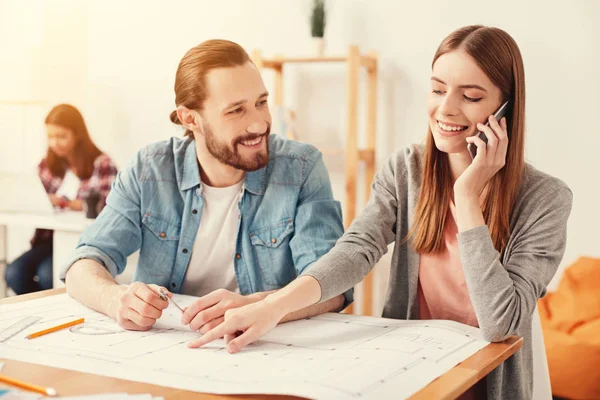 Pair of diligent students preparing for the exam in architecture — Stock Photo, Image