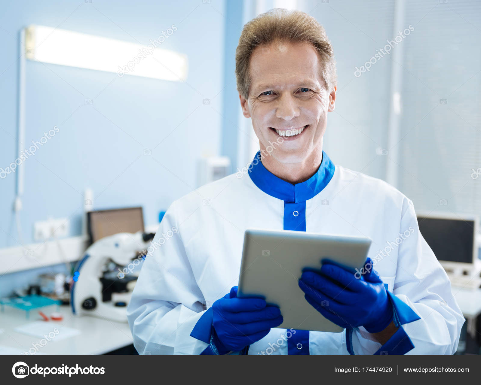 молодой ученый список. молодые российские ученые. 2009. молодые ученые. мужчина химик.