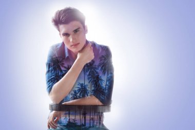 Beach hakkında rüya ciddi genç adam