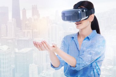 esmer kadın Vr kulaklık 