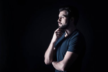 Güzel yakışıklı düşünme