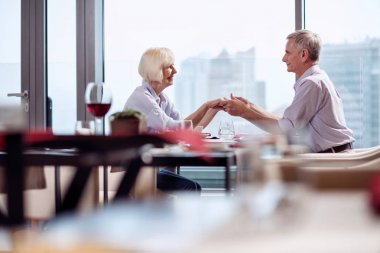 Şirin Olgun çift elele