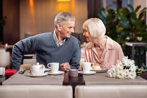 İyimser Olgun çift tatma çöl