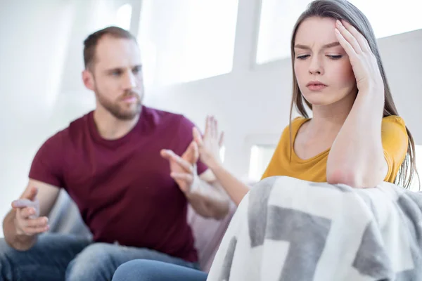 Unhappy woman not wanting to talk with her man — Stock Photo, Image