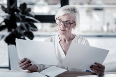 Ciddi işkadını gerekli belgelerin incelenmesi