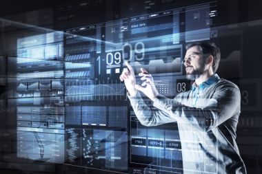Akıllı programcı bir Web sitesi ile çalışırken gerekli değişiklikleri yapma