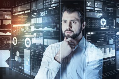 Özenli programcı ani bir sorun çözme sırasında düşünme