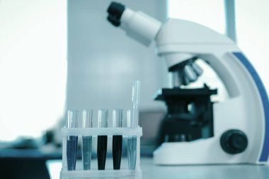 Detaylı test resmini çekmek üstünde duran tüpler