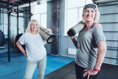 Paspas ile poz üst düzey çok güzel arkadaşlar