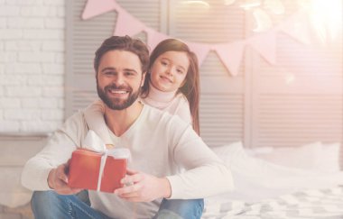 Sevimli iyimser aile anneler günü için hazır