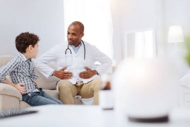 Erkek doktor ve belirtileri tartışmaya çocuk odaklı