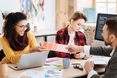 Uyarı alt patronu seyir