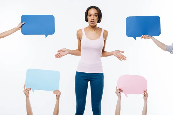 Agradable mujer agradable sin saber qué elegir — Foto de Stock