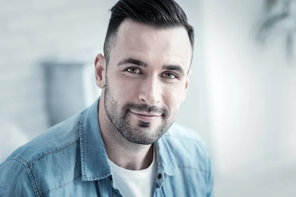 Portrait of a positive handsome man — Stock Photo, Image