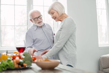 Yemek çok mutlu kadın kıdemli