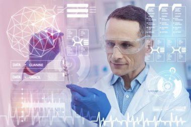 Sakin doktor tüp bebek tutan ve arıyorum memnun