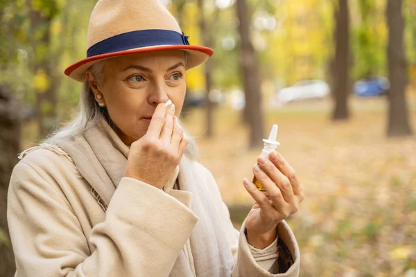 Ill Caucasian lady looking into the distance — Stock Photo, Image