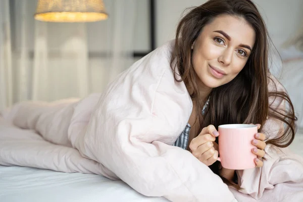 Peaceful young Caucasian lady enjoying her morning — Stock Photo, Image