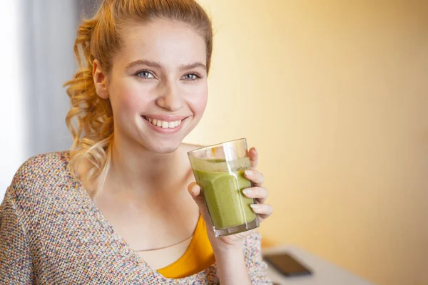 Positive delighted blonde girl posing on camera — Stock Photo, Image