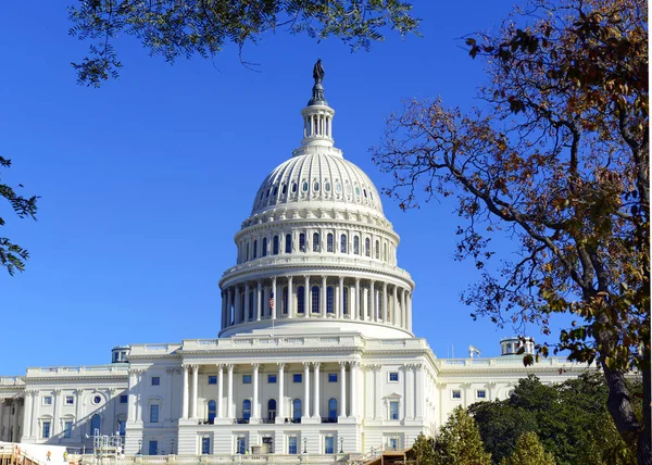 Capitol Building i Washington Dc, huvudstad i Amerikas förenta stater — Stockfoto