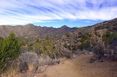 Arazi çevresinde Sandia dağlar, Isparta
