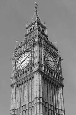 Big Ben Saat Kulesi, Elizabeth Tower olarak da bilinir Westminster Sarayı ve Parlamento Londra İngiltere'de İngiltere ve Brexit tartışmalar bir sembolü haline gelmiştir