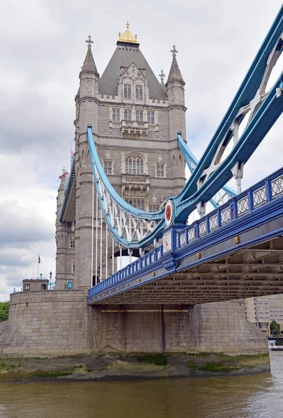 Toren brug over de rivier de Thames, Londen, Verenigd Koninkrijk — Stockfoto