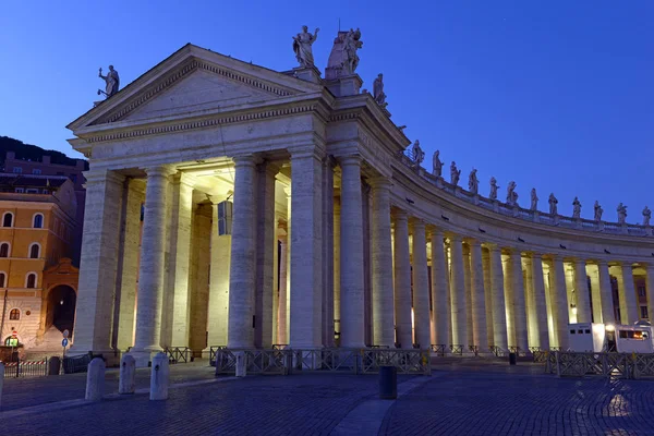 梵蒂冈城和圣彼得斯大教堂，全部位于意大利罗马的形象 — 图库照片